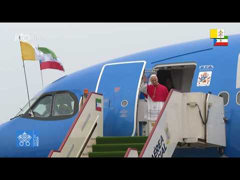 Cérémonie de bienvenue du pape #LéonXIV à l’aéroport de Malabo #PapeenGuinéeÉquatoriale