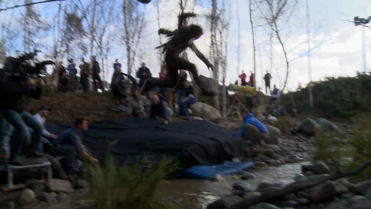 Snow White and the Huntsman - Featurette: Inside the Action