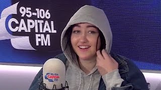 Noah Cyrus AVOIDS Awkward Question About Miley Cyrus