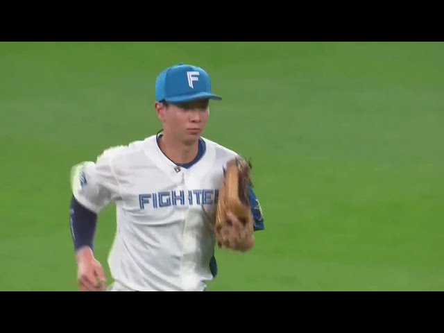 【5回表】ファイターズ・松本剛 サードへストライク送球でアウトを奪う!!  2023年9月27日 北海道日本ハムファイターズ 対 千葉ロッテマリーンズ