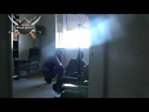 التصدي لقوات النظام من قبل كتيبة سيف الله المسلول في حي القرابيص في مدينة حمص