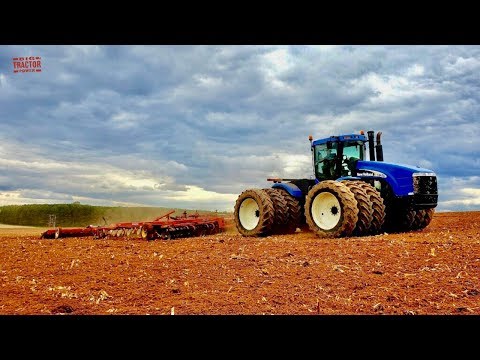 New Holland TJ430 Tractor with Triple Tires