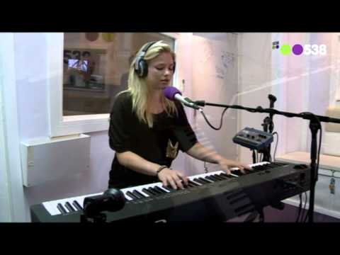 Fabienne Bergmans - Feelings Live bij Evers Staat Op