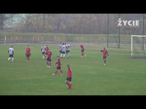 Fragmenty meczu IV ligi piłki nożnej: PWKS Huragan Wołomin kontra MKS Ciechanów