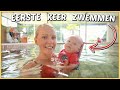 DE EERSTE KEER ZWEMMEN MET ONZE LUCiUS ?❤️ | Bellinga Vlog #2213