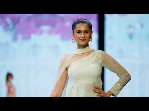 YAGNIK GADA | B.Des Fashion Design Batch 2024 | AARZOO