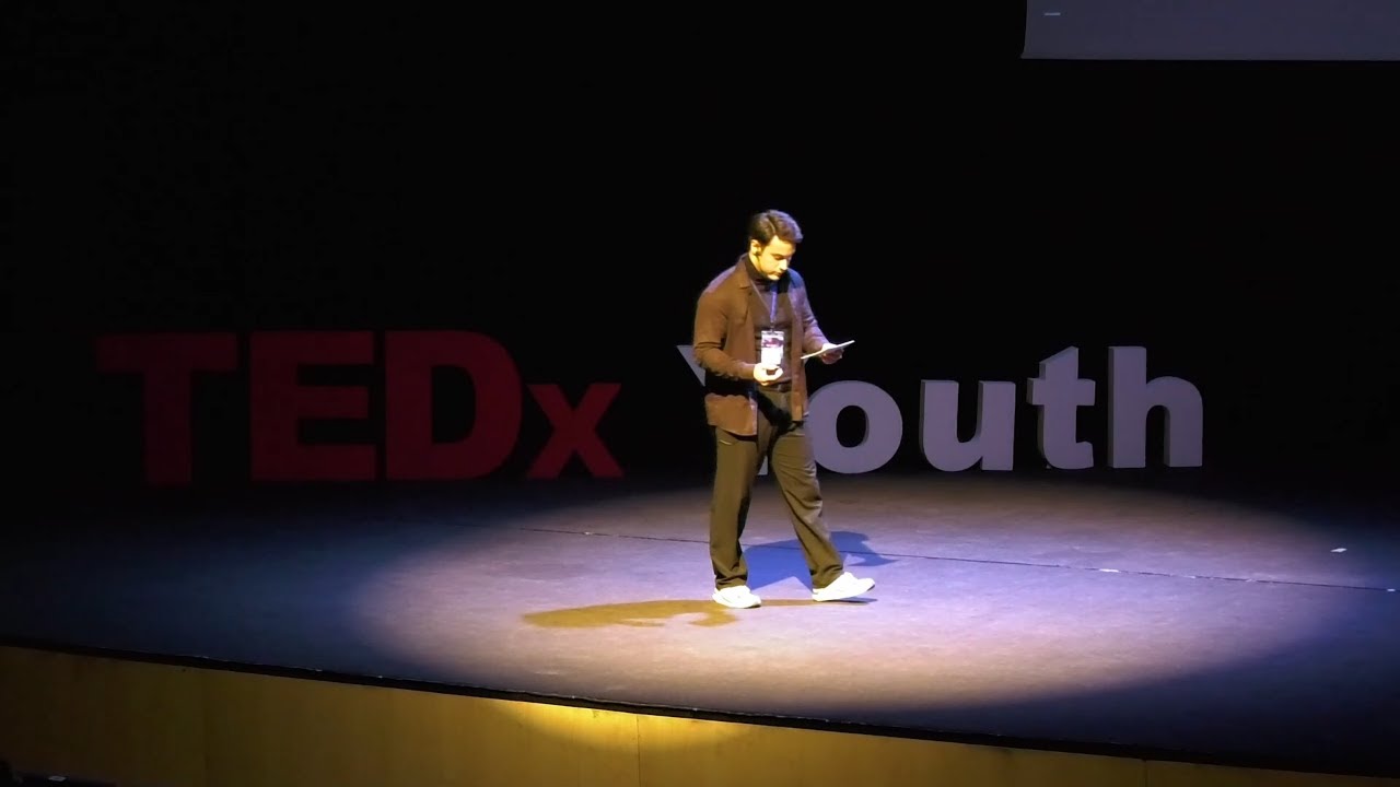 Hayat Planladığın Gibi Gitmez Ama Yolunu Bulur | Ege Bora Yıldırım | TEDxFatma Emin Kutvar Lisesi