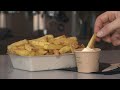 Doe mij maar een patatje Noppie-saus