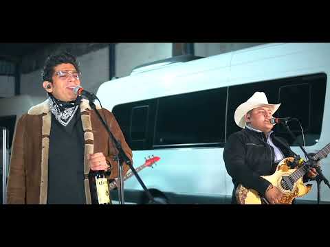Laurita Garza - Elías Medina & Akilatados (Corridos y Caguamas)
