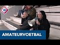 Vrouw met megafoon moedigt UNA aan bij HBS - OMROEP WEST SPORT