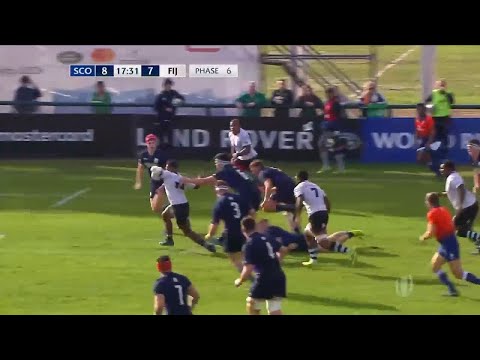 Kaminieli Rasaku breaks free to set up fantastic Fijian try