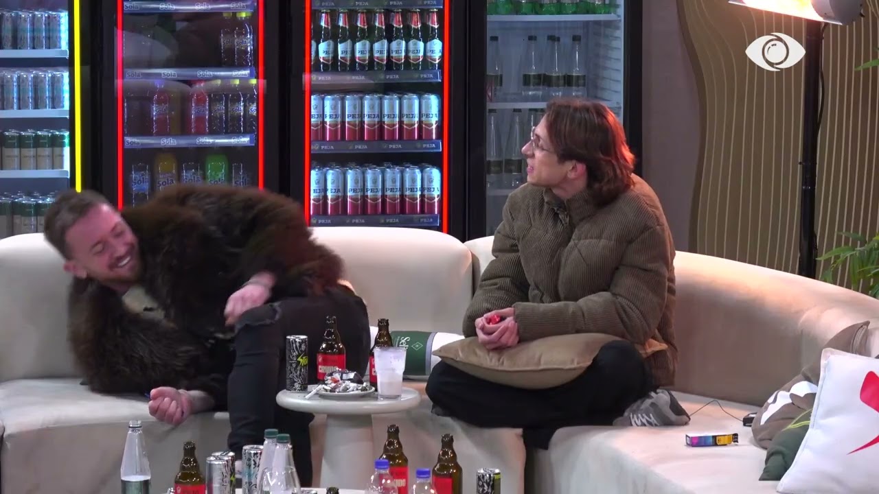 “Nga sot e tutje, do të flas në gjuhën e shenjave”/ Vserlo diskuton me Tirin: Nuk ke kuptuar asgjë