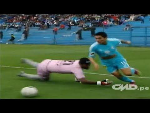 El 'horror' de Chiquito Flores - Worst Goalkeeper Fail EVER