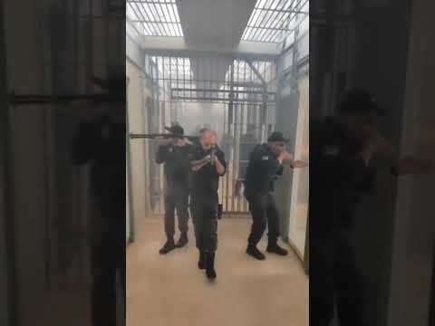 GIR - 1 POLÍCIA PENAL - RS #políciapenal #polícia #concurso #penal #podcast  Vídeo: @agente_cerberus