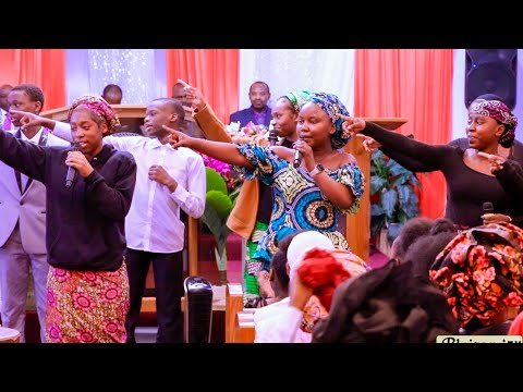 YELUSALEMU   IGISAGARA CIZA TWATEGURIWE  BY  U .V. Y.  CHOIR