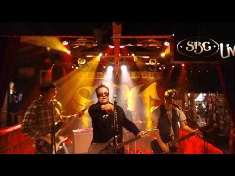 EFFU performs "Tiki Bar" live @ SBC