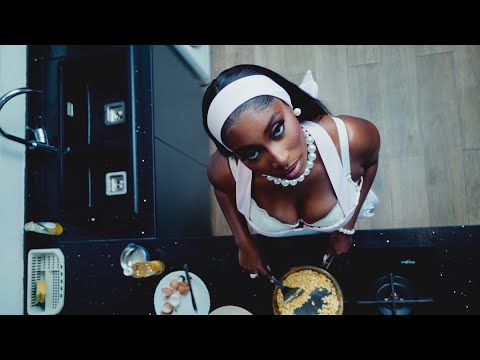 KAWABANGA, YUNG NB & 21 KELLY - GEEKING (OFFICIAL VIDEO)