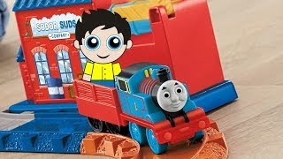 Thomas and Friends - Thomas the Train: Thomas' Wash Down Set by Fisher-Price