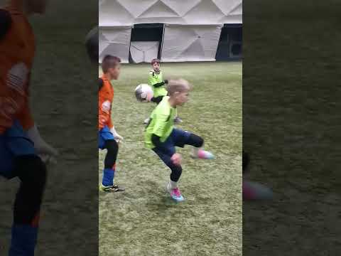 Oceńcie jak grałem w meczu footbal Academy 1 UKS Jedynka krasnystaw 