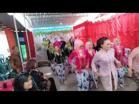 flashmop Ratih cs  lagu Klaten Jogja solo _yohi RPH ,Febry& Bayu onyonk