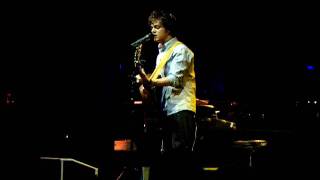 Jamie Cullum - London Skies with guitar