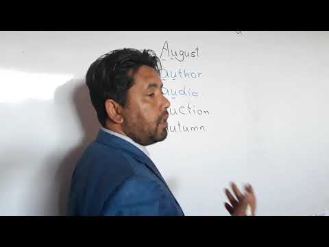 Sounds of a before u is آ in Persian