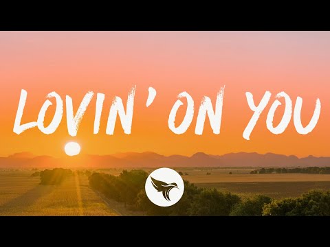 Luke Combs - Lovin' On You (Lyrics)