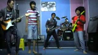 Funeral For A Friend - Kicking &amp; Screaming (cover by DWMA).