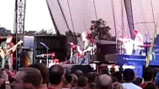 Natalie&#39;s 1st concert (Semisonic clip, Sculpture Garden)