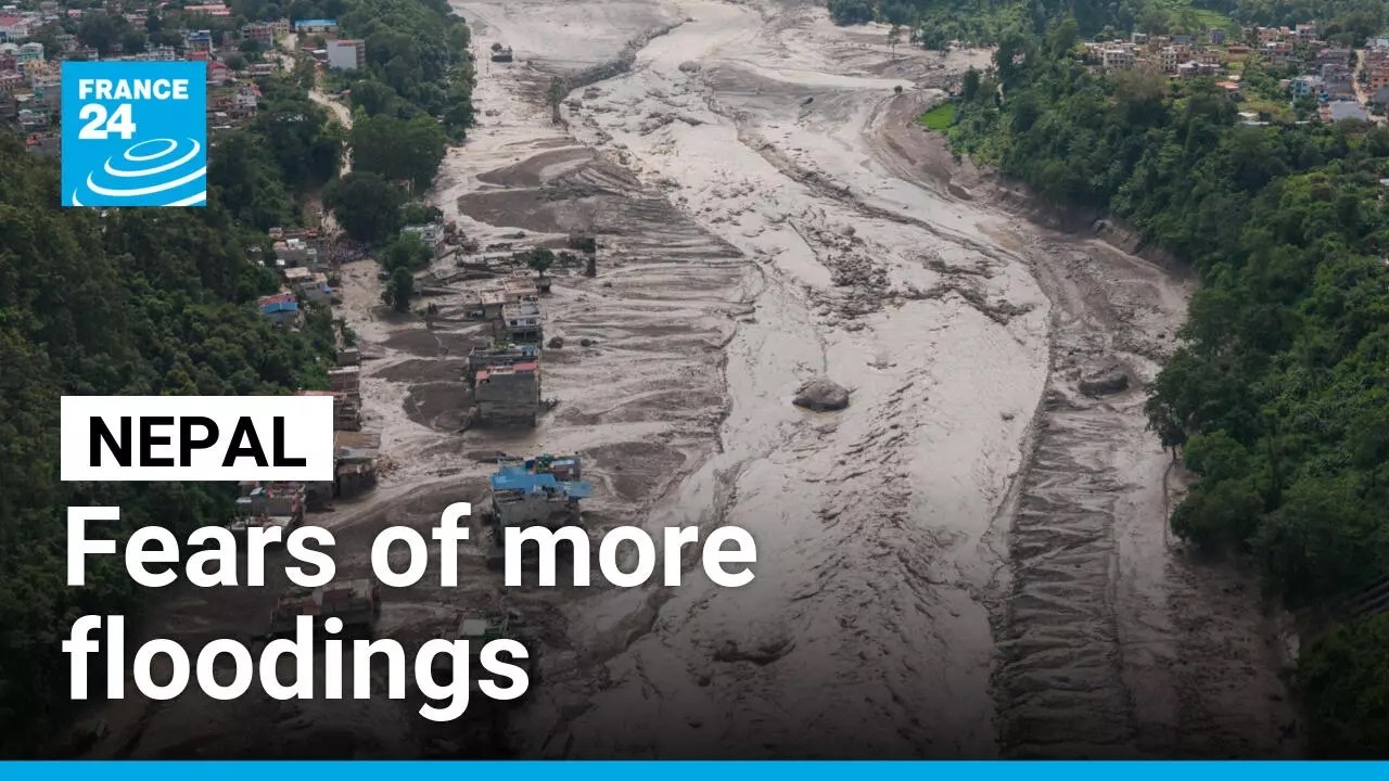 Nepal: A newly formed lake is sparking fears of more flooding along the Chinese border • FRANCE 24