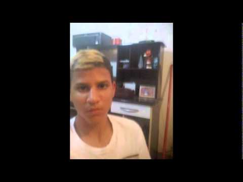 Mc Maneirinho Ela Não Pode Me Ver Que Fica Cheio De Fogo [2014]