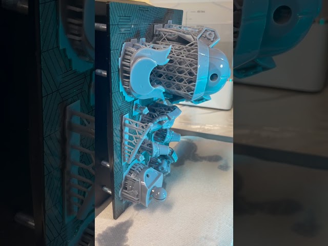 Vídeo relacionado con ELEGOO ABS-Like Resin 3.0+, Resina de Fotopolímero Mejorada para Impresoras 3D, Mayor Resistencia al Calor Curado Rápido, Alta Precisión, No quebradiza, Gris 1000g