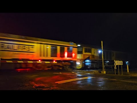 9721V  SCT down "Dooen Express", Melbourne to Dooen, 2248, 8/9/24, Ararat West VIC