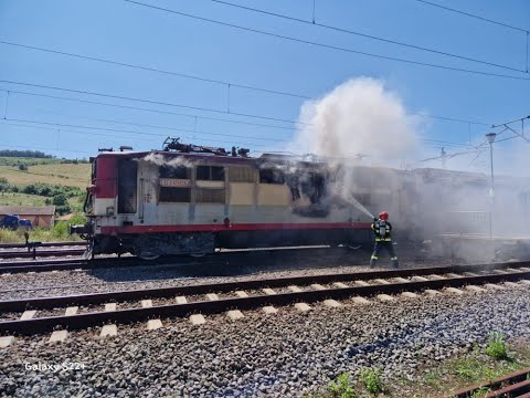 Incendiu la locomotiva unui tren privat în gara Dumbrăveni | novatv.ro