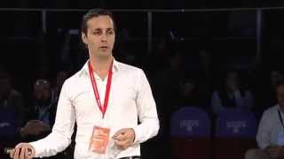 Anxo Pérez en Mentes Brillantes 2014 - Aprender un idioma en 8 meses | 8Belts