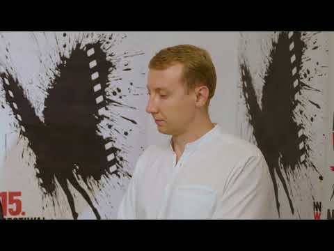 Stanislav Aseyev z Ukrainy odbiera DRZWI DO WOLNOSCI 15. Międzynarodowego Festiwalu Filmowego NNW