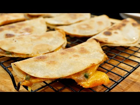 How to make Quick & Easy Mexican Bean and Cheese Tacos | Views on the road Tacos