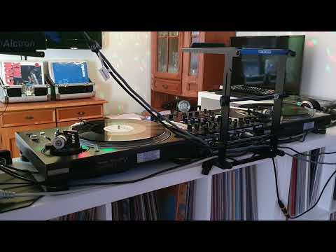 Igor Kmeťo ml. feat.Elpe - Tak poď sem (Vinyl Version)