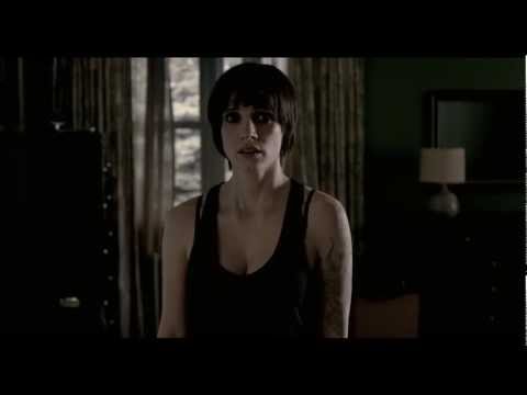 Mama - TV Spot: "Chilling/Review"