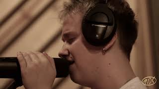 Nothing But Thieves – Sorry (LIVE)