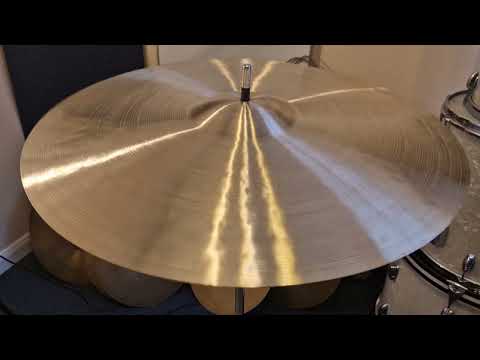 Cymbal and Gong 'Anerican Artist' 22" 2210g