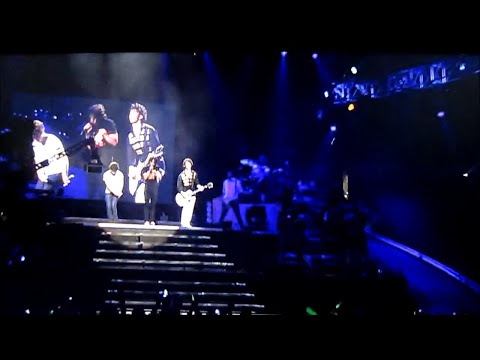 Jonas Brothers - Burnin' Up 3D Concert Experience (AUDIO LATINO)