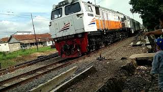 preview picture of video 'Keberangkatan KA Siliwangi dari Cianjur menuju Sukabumi'