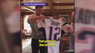 Patriots' owner presents Brady with stolen Super Bowl jerseys