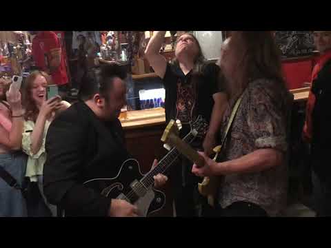 Ruzz Guitar’s Blues Revue - Sweet As Honey live @ The Old Duke, Bristol, 01/09/21 feat. Innes Sibun