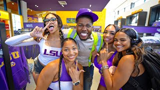Cashier Meets College Girls OFF The Clock!