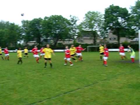 Uchta Da1 - Dodewaard Da1 -17-05-2009 - Doelpunt nr.4 Mariam Chaoui