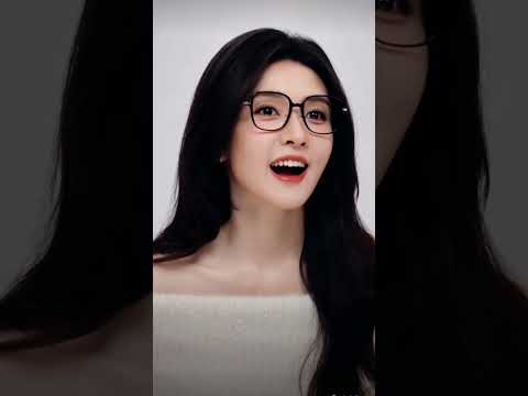 -藏头诗- 《🕶️》 梁间春燕语轻盈洁若初荷映日明代语千言凝慧言传万象见真情摩云心事双眸澈今古风华一镜盈眼底山河皆入画镜中笑靥胜琼英。