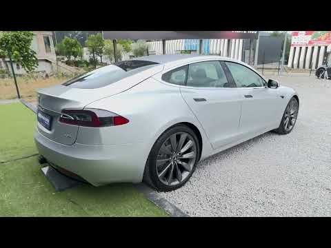Tesla Model S Performance