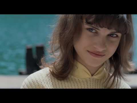 Далеко по соседству - Trailer